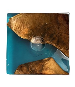 Candelero Cuadrado en Madera de Nogal y Resina Epoxi Azul